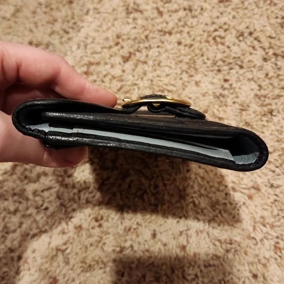 GUC Coach Wallet - Picture 7 of 8